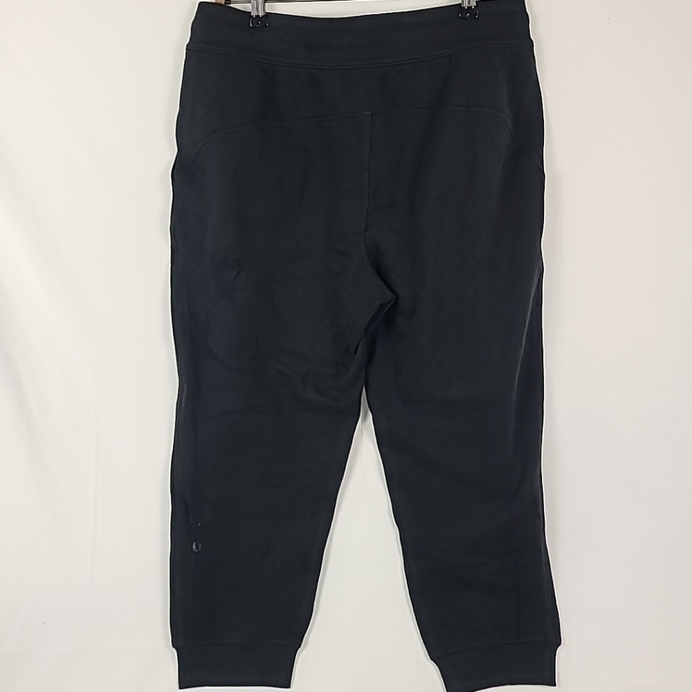 Lululemon Women's Scuba High-Rise Cropped Jogger 23.5" Black Size 12 EUC - Picture 6 of 9